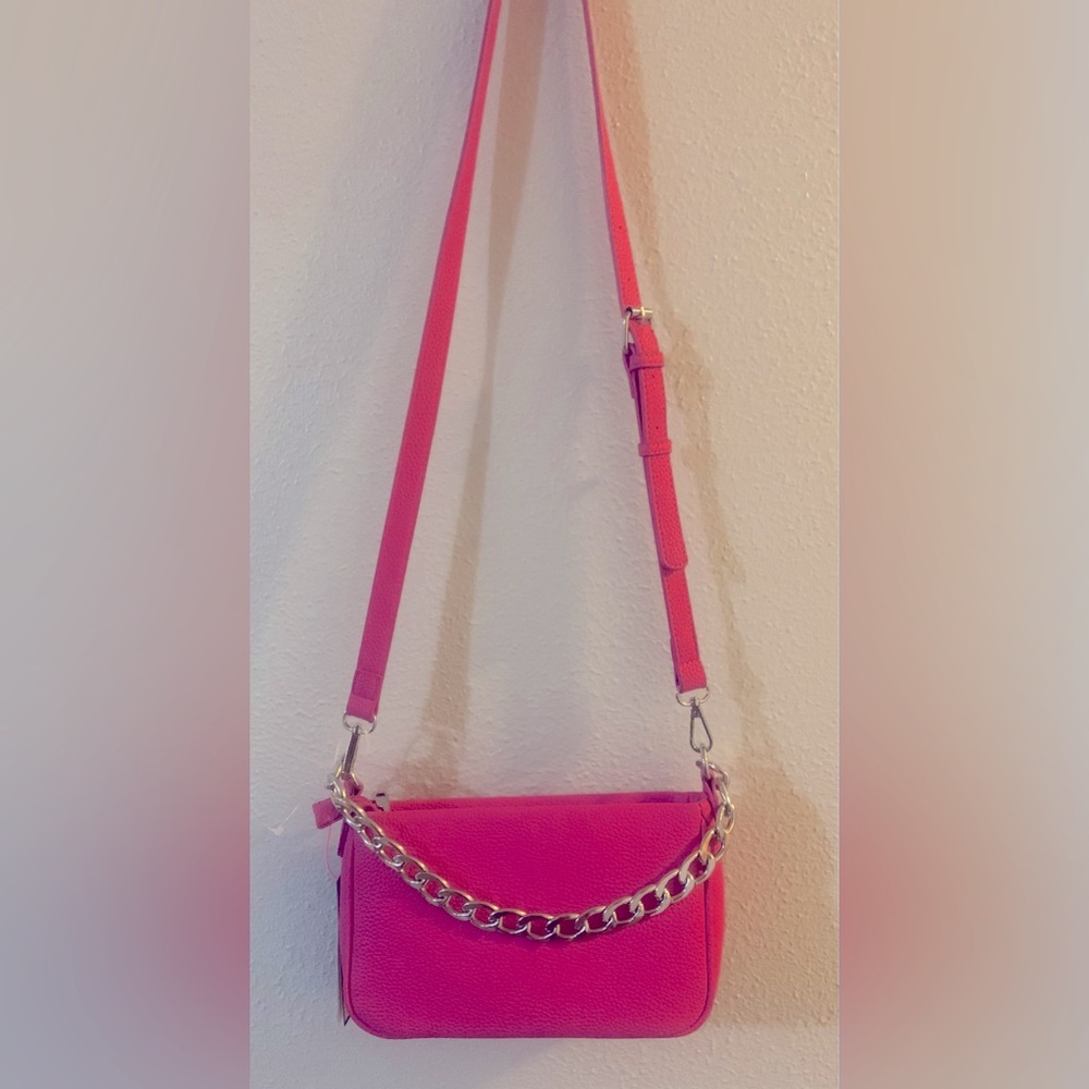 Hot pink crossbody purse. New.